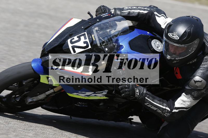 /10 20.04.2026  Pluess Moto Sport ADR/Freies Fahren/52